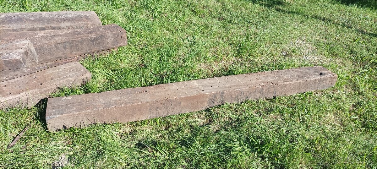 Podvaly, drevene tramy - 2