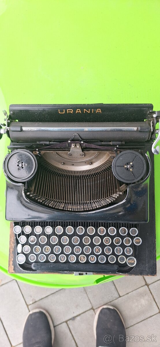 Predám starožitný - 2