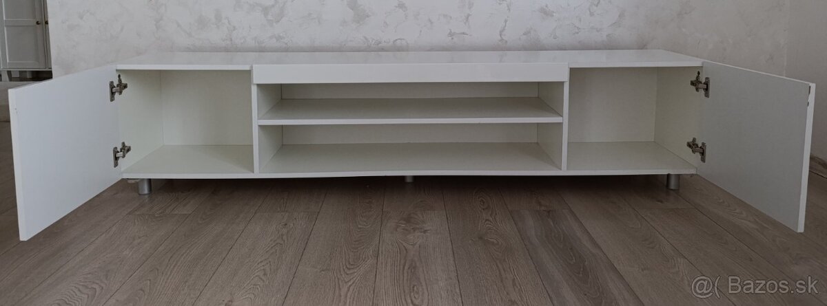 Komoda pod TV - 2