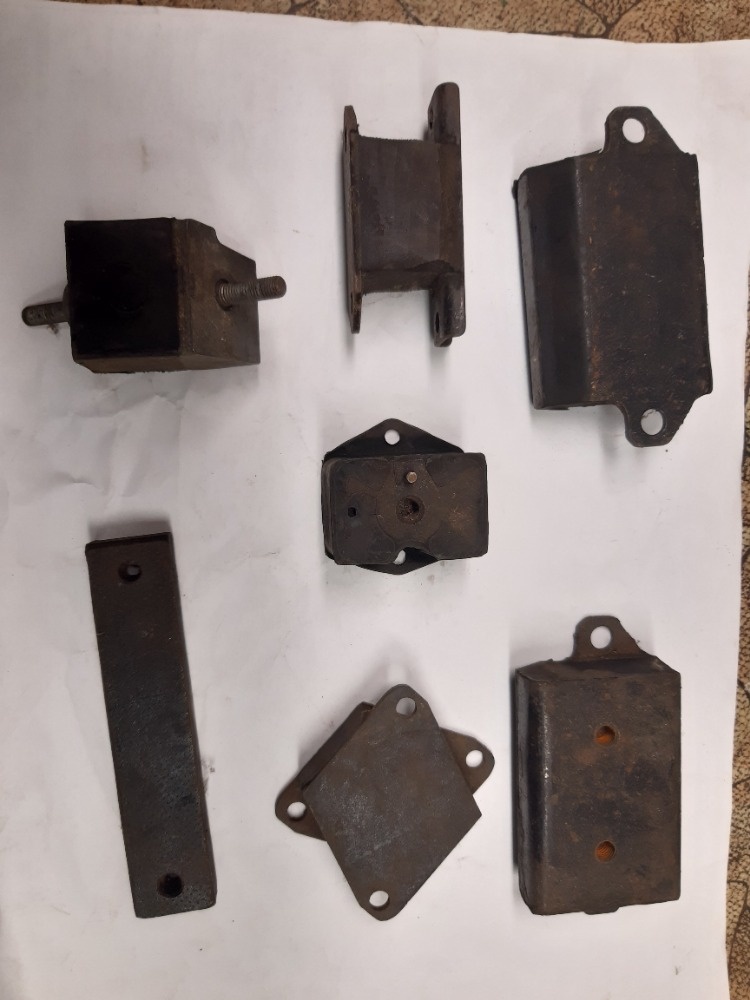 Škoda štítky ,zrcátka aj . přisl text . - 2