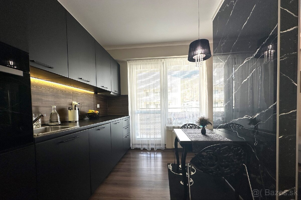 Prenájom 1 izbový byt Puchov - 2