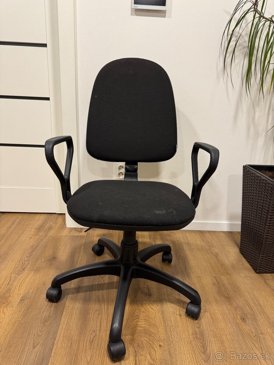 Kancelárska stolička - 2