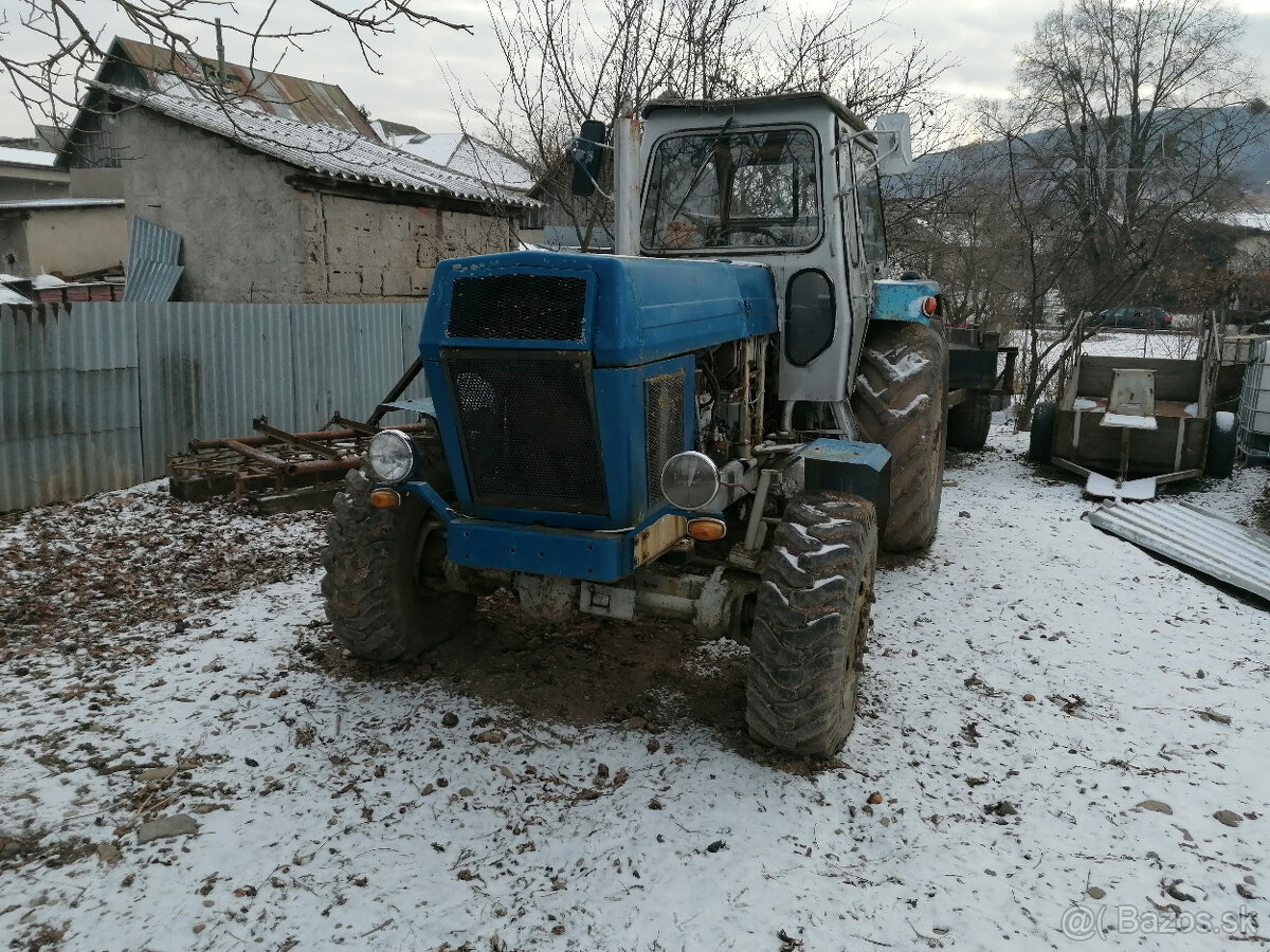 Predám traktor ZT 303 C - 2