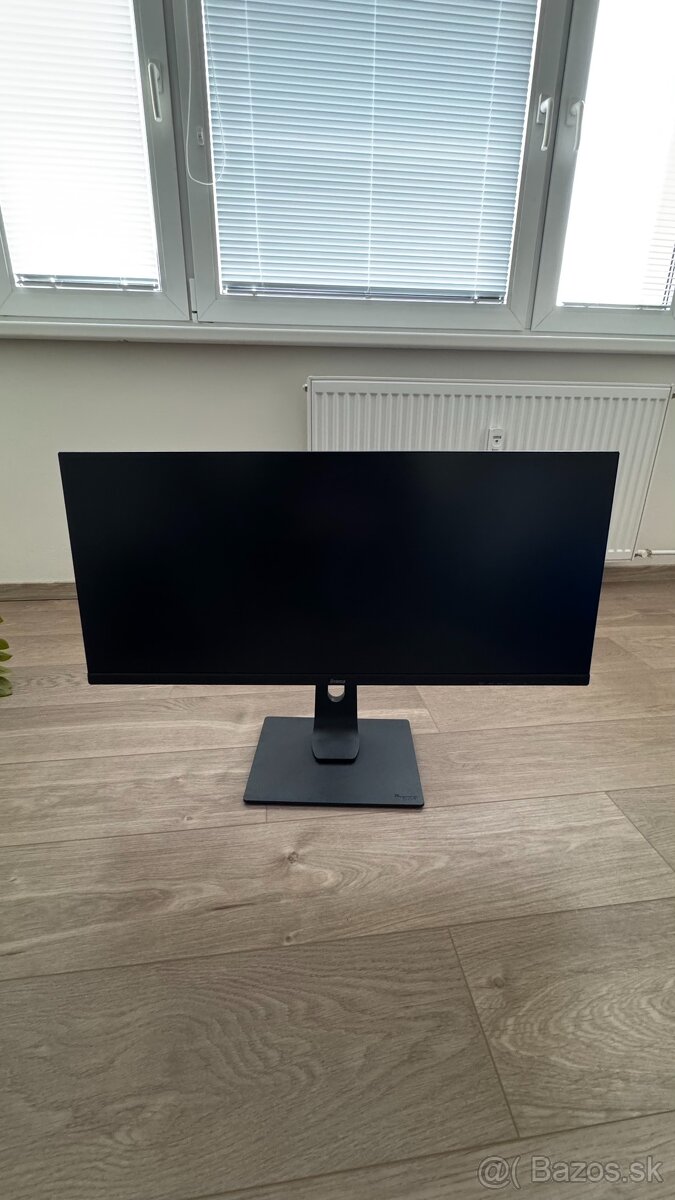 4ks monitory na predaj - 2