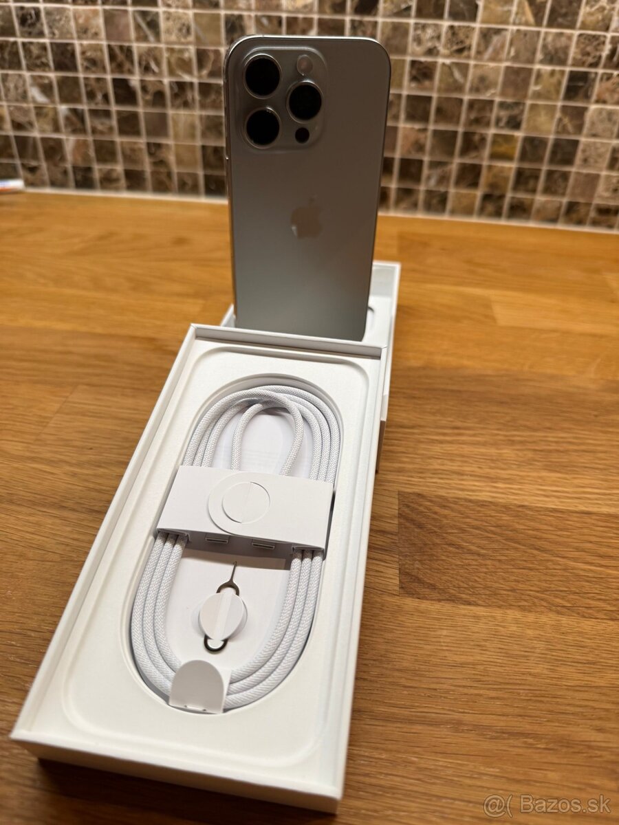 iPhone 16Pro 256GB Natural Titanium - 2