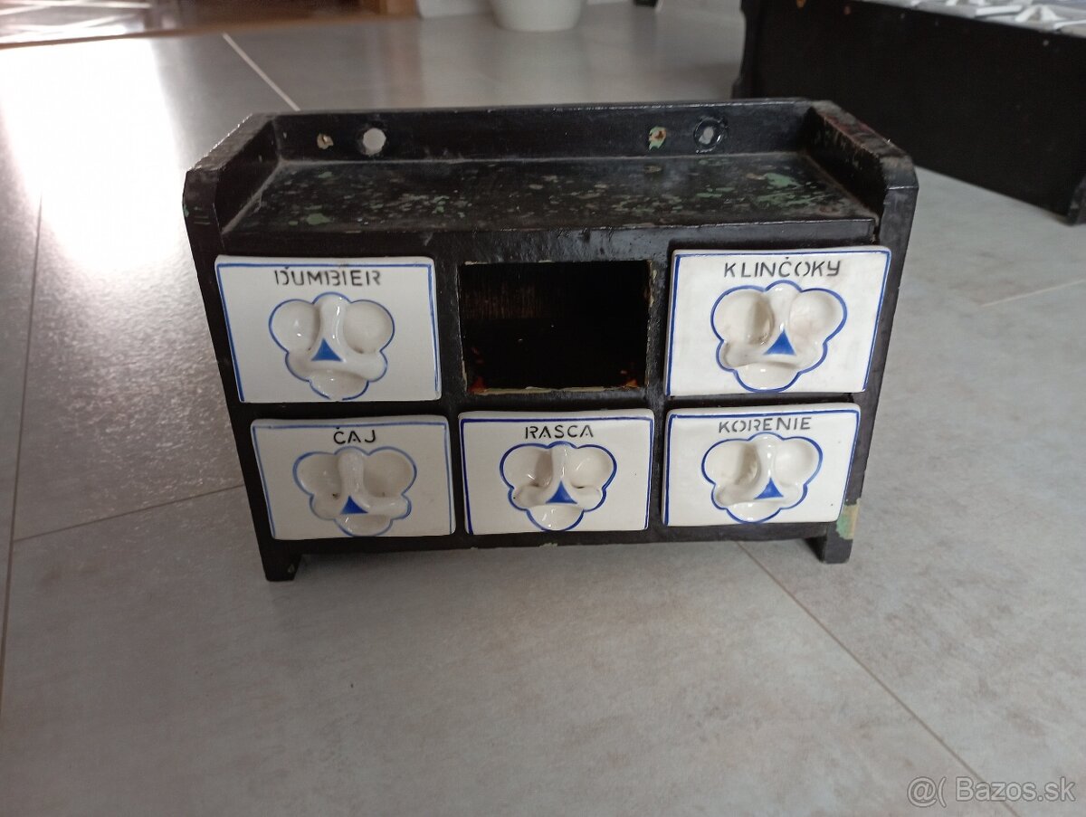 Koreničky, dózy - 2