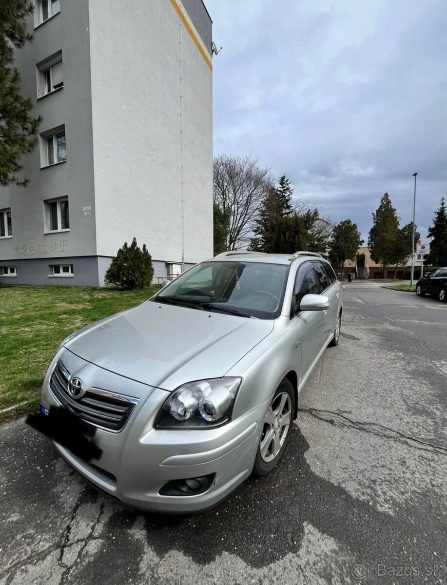 Toyota Avensis Combi - 2