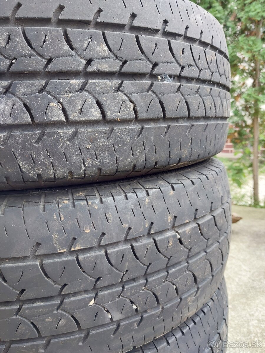 Predám pneu na T5 T6 - 2