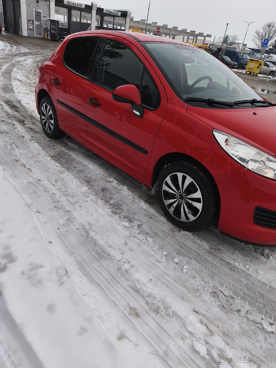 Peugeot 207 1.4i - 2