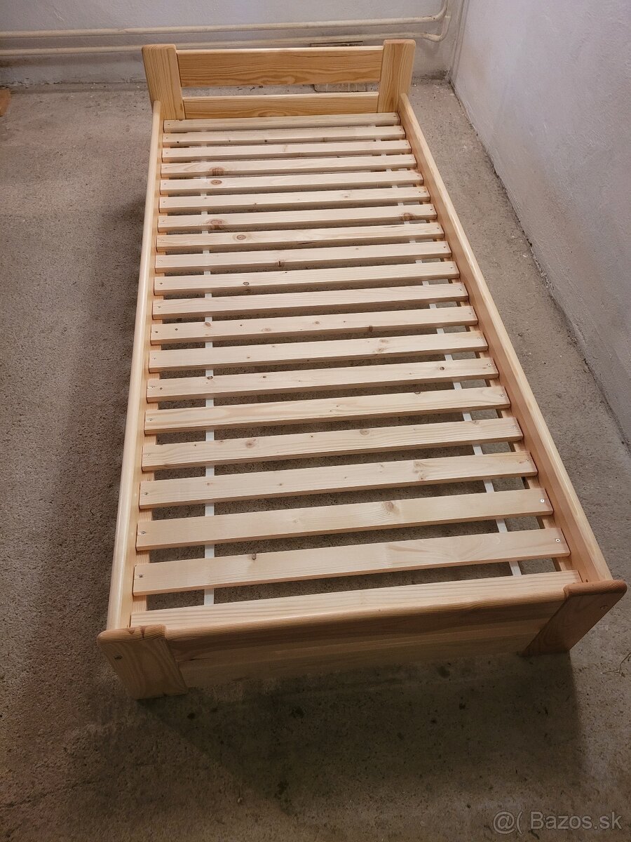 Predám drevenú postel - 2