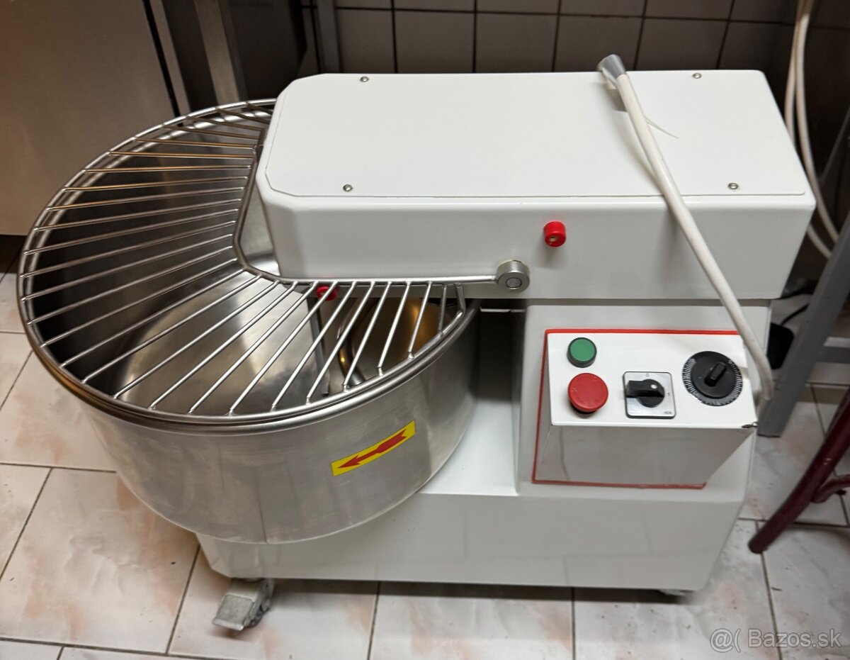 Predam Miesic Cesta 53 litrov - 2