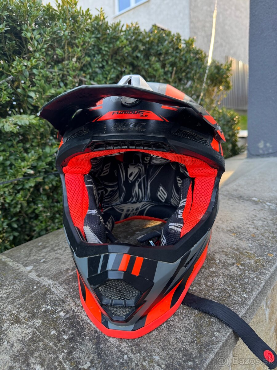 Motocrossova prilba shot - 2