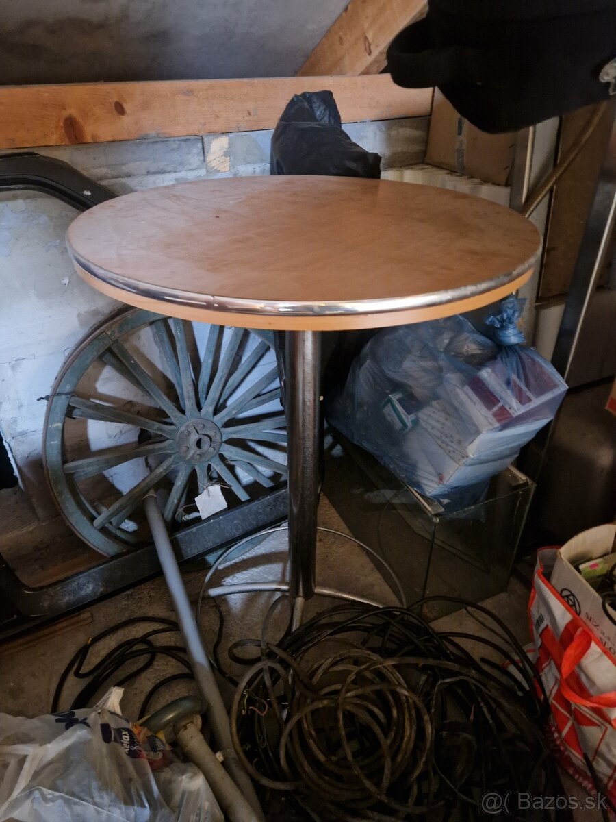 Barová stolička a stôl - 2