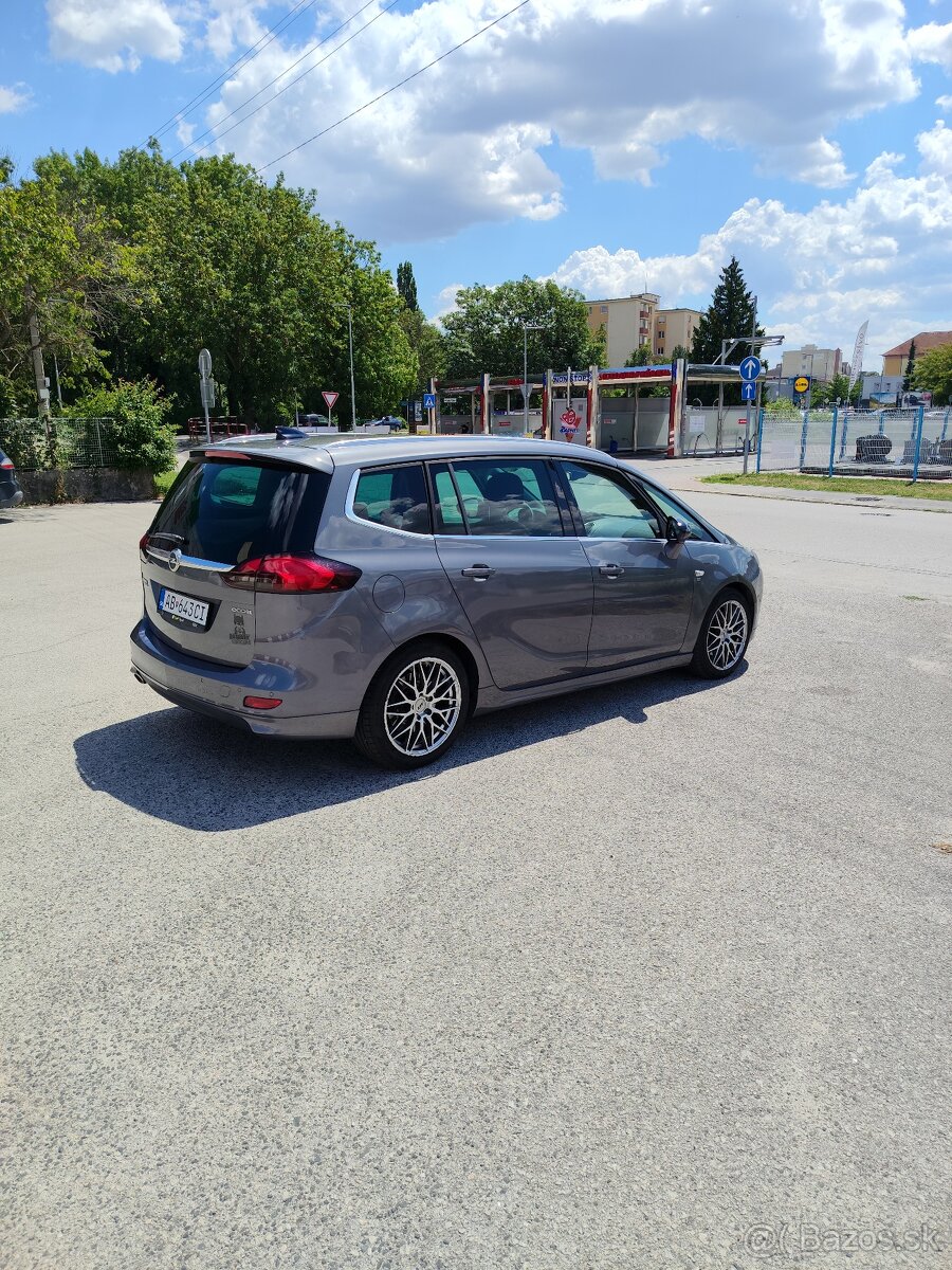 Opel Zafira - 2