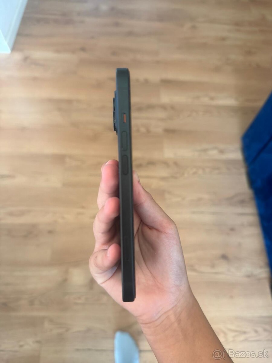 iPhone 15 - 2