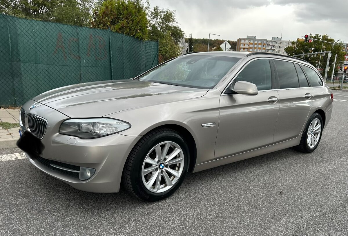 BMW 525 Xdrive rv:2011 naj.220tis.km - 2