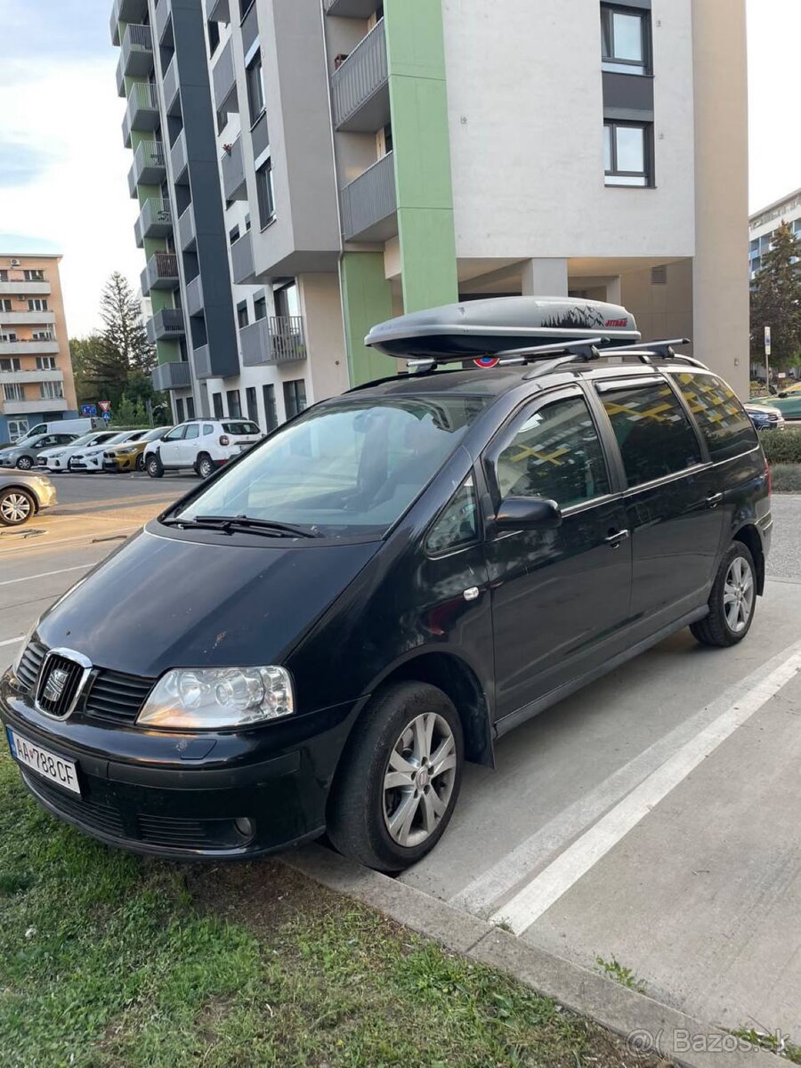 Predám SEAT Alhambra 1.9 TDI (2007) – Minikaravan - 2