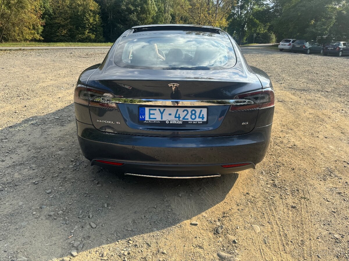 Tesla Model S 85 - Nabíjení ZDARMA AUTOPILOT - 2
