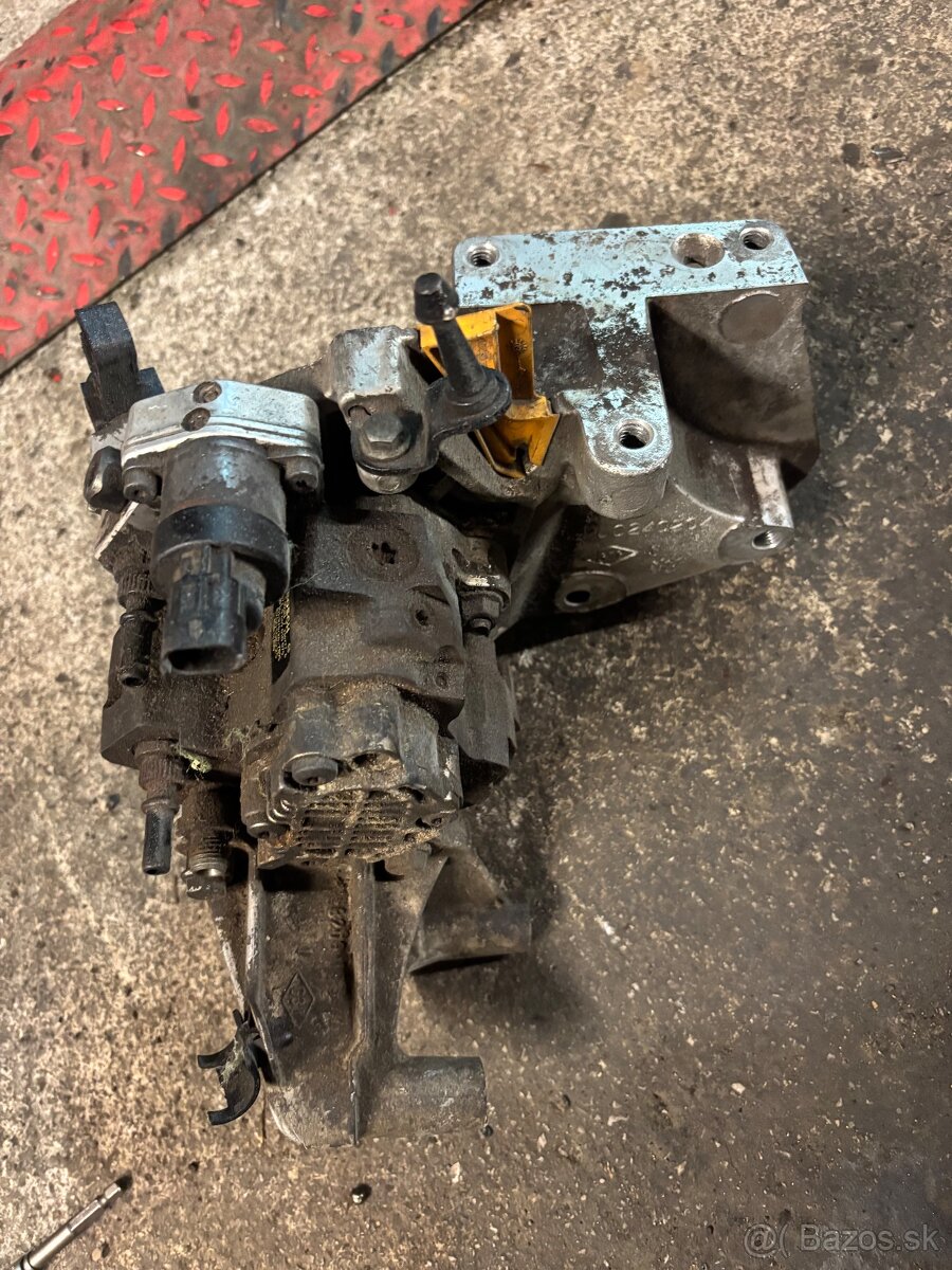 Vstrekovacie čerpadlo 1.9 dci Renault scenic - 2