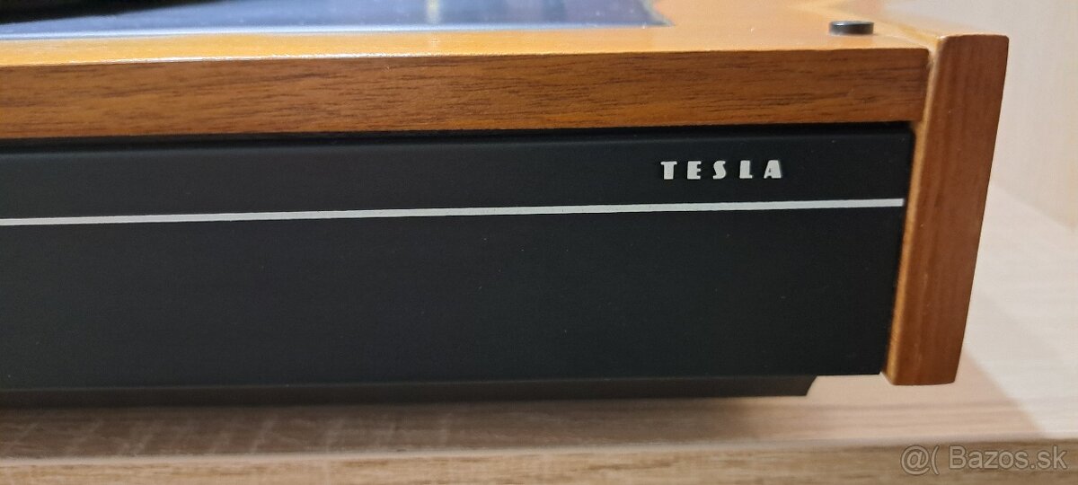 Tesla gramofon NC 420 - 2