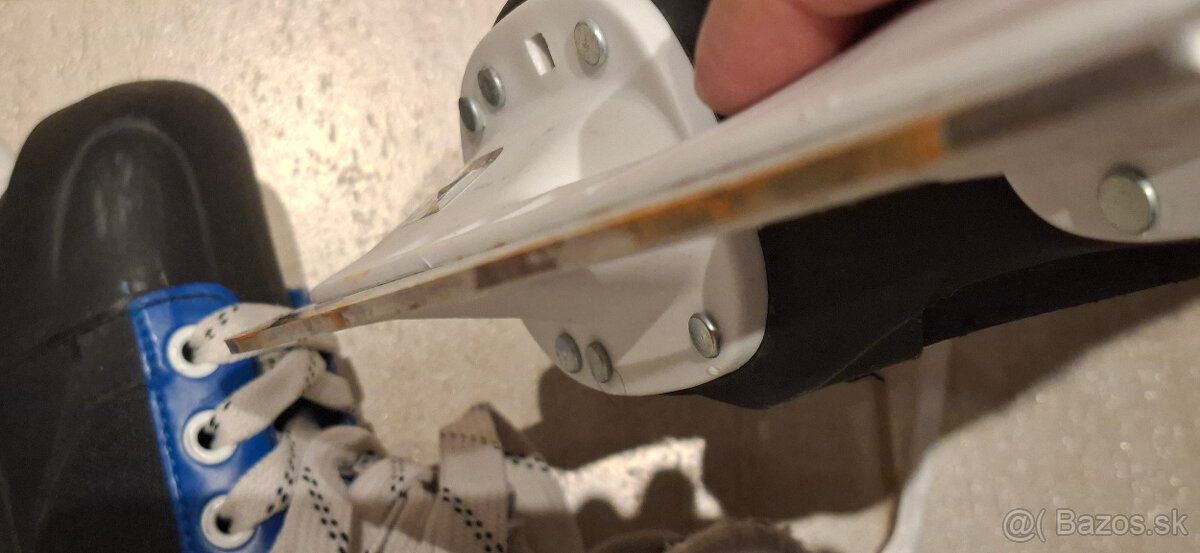 Predám detské korčule 35-38 nastaiteľné - 2