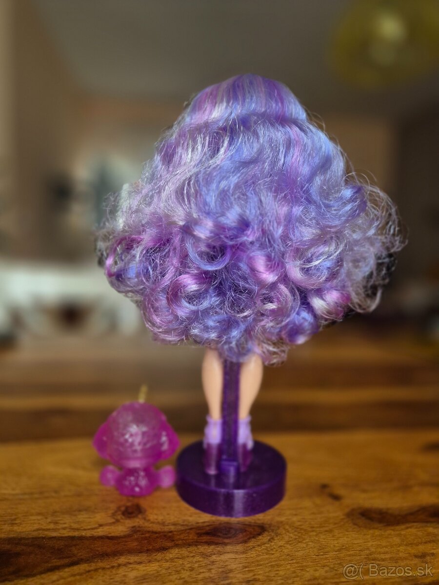 RAINBOW HIGH VIOLET WILLOW BÁBIKA FIALOVÁ - 2