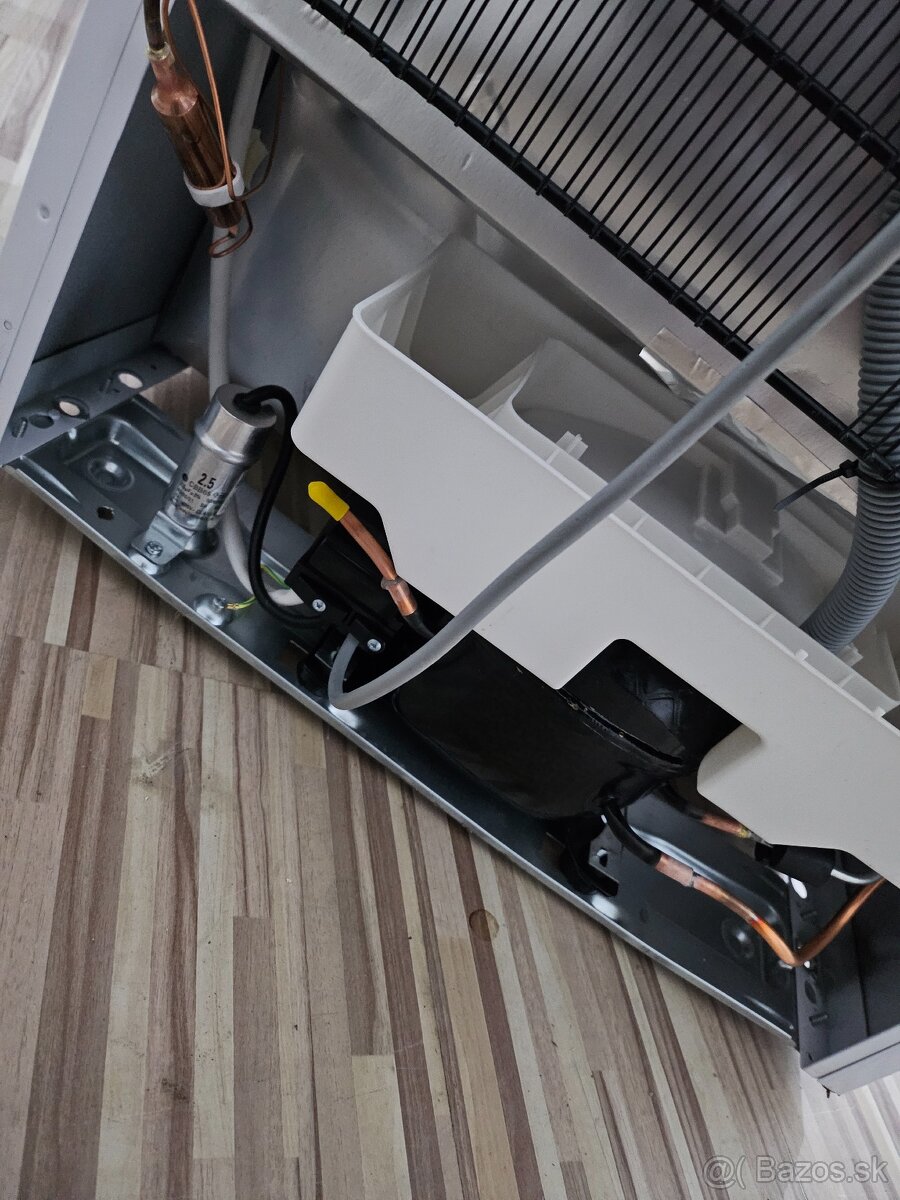 Chladnicka Beko nova - 2