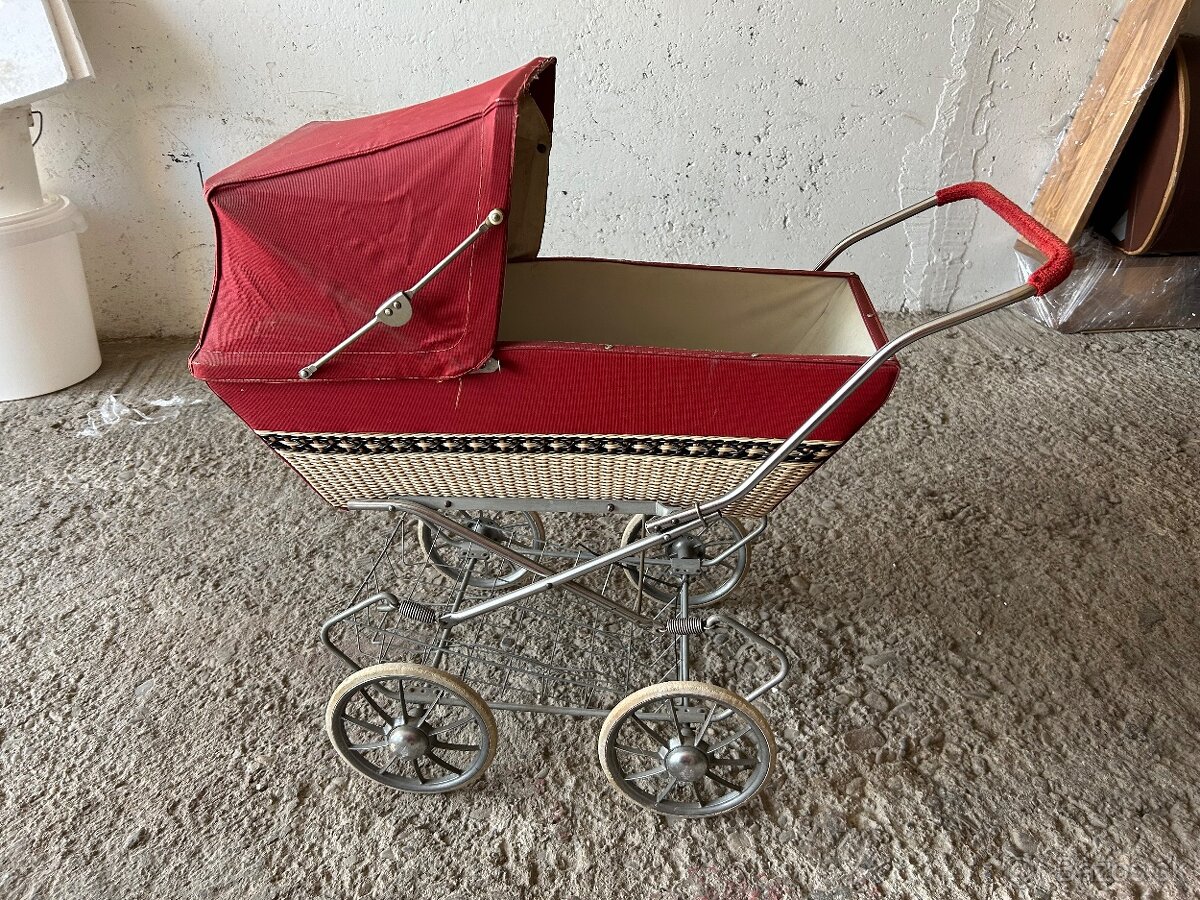Retro kočík pre bábiky - 2