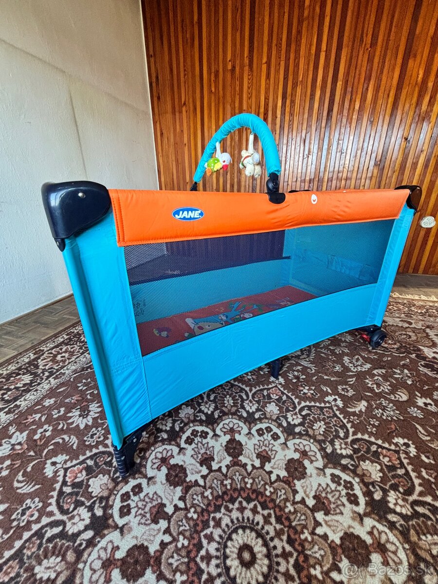 Cestovna detska postielka. - 2