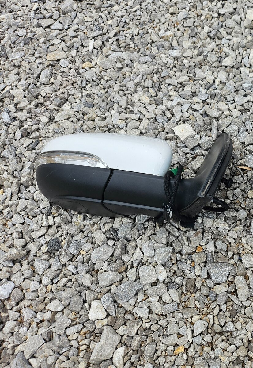 VW Golf 6 HB - Pravé spätné zrkadlo - 2