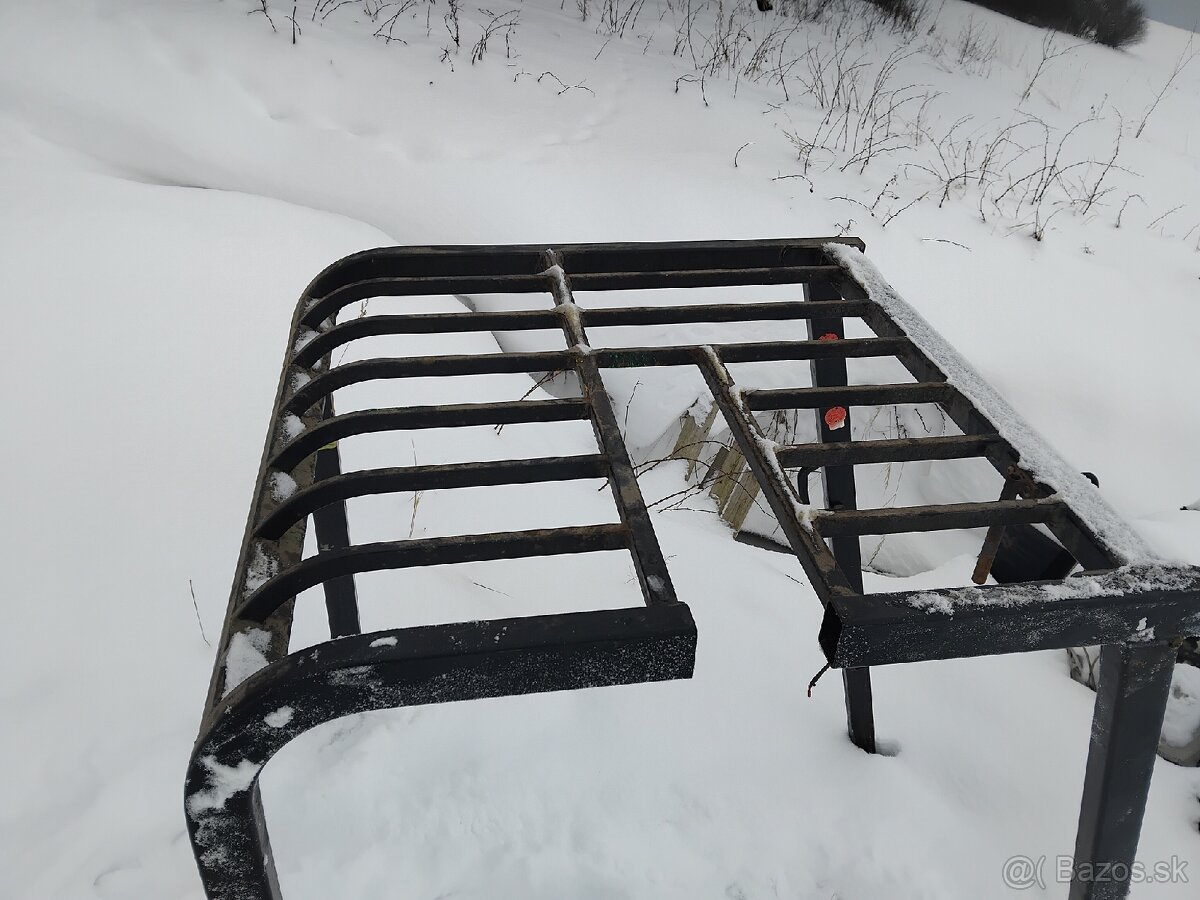 Ochranný rám na kabínu - 2