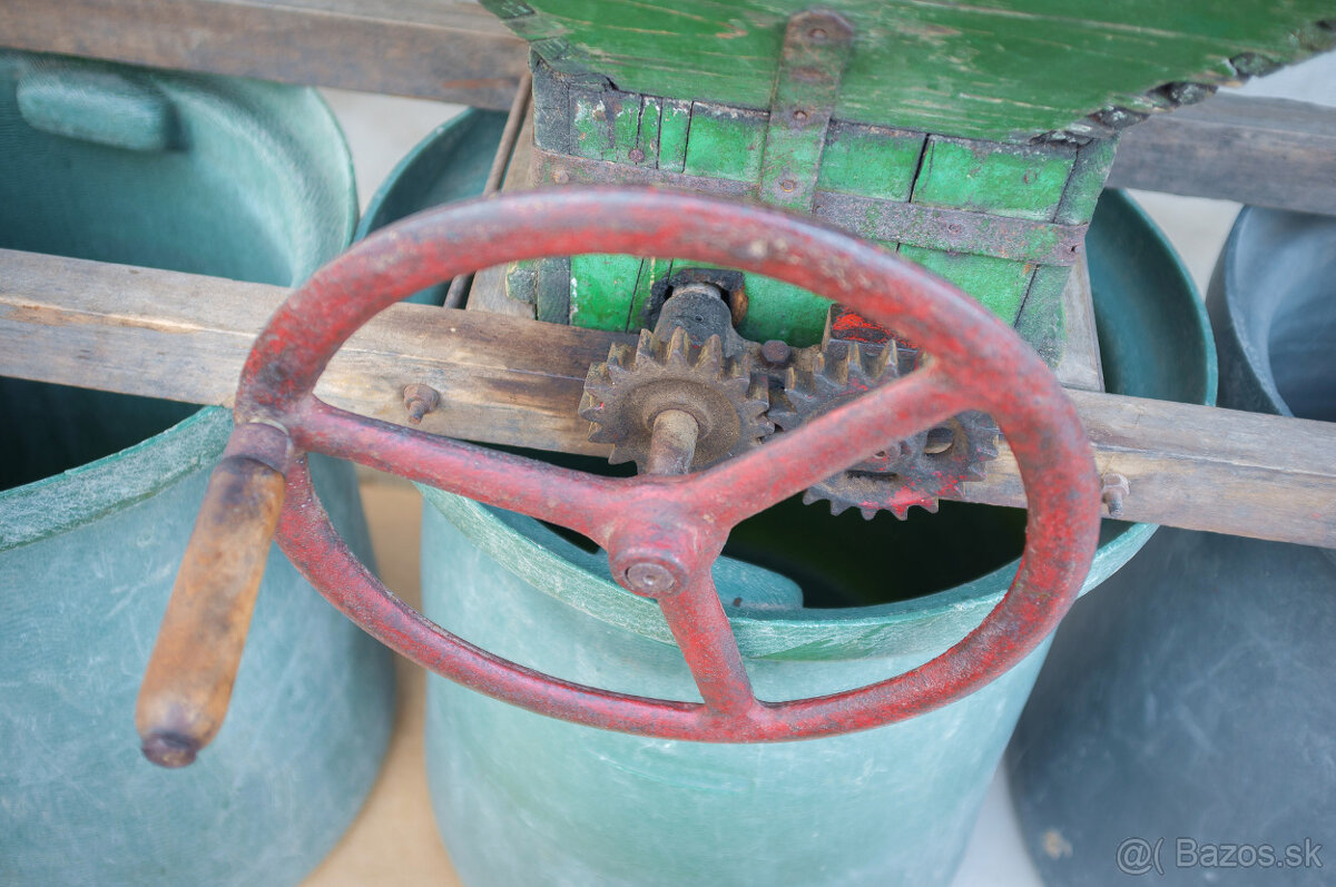 Mlynček na hrozno - 2