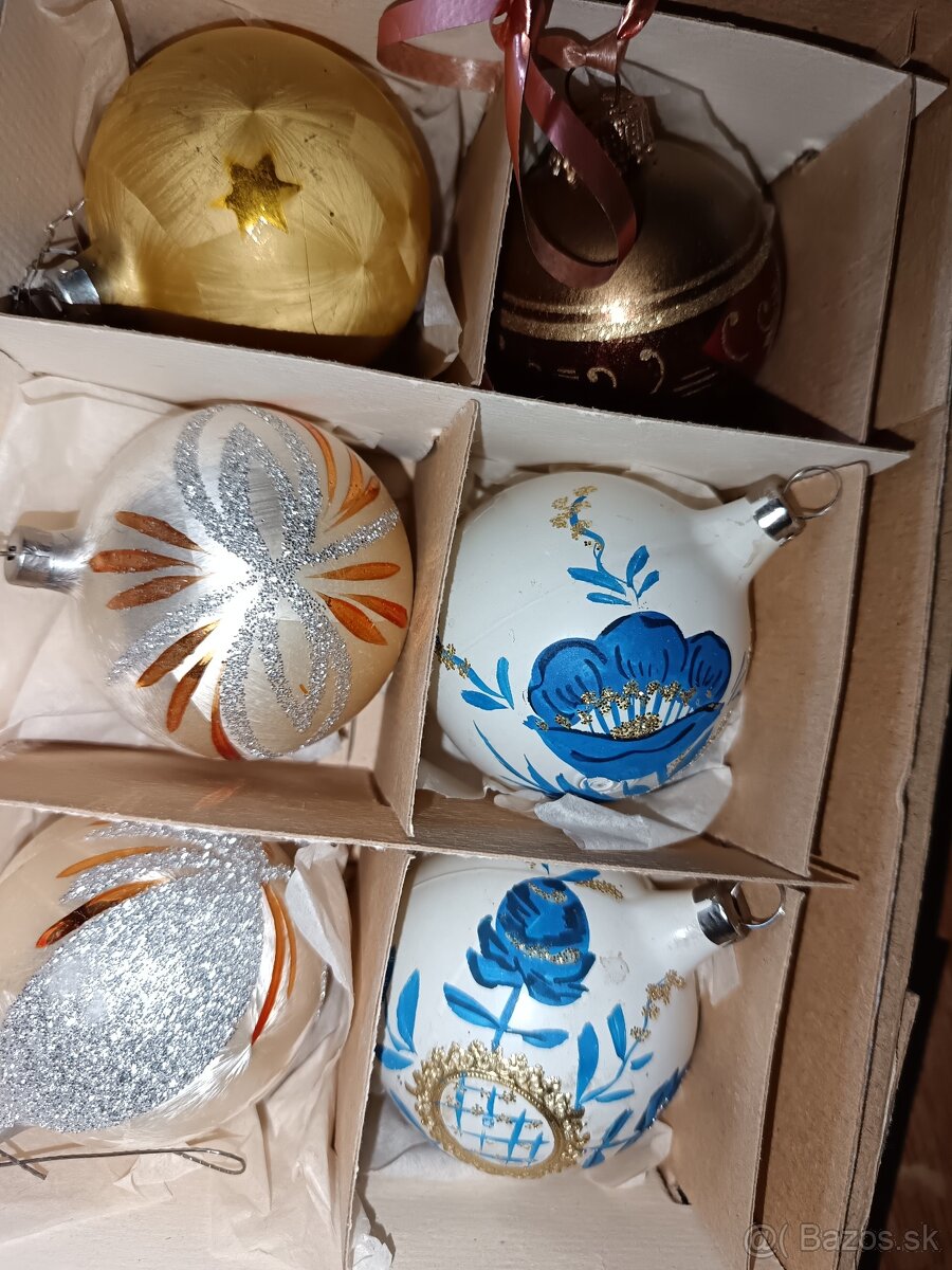 Sklenené, vianočné ozdoby. - 2