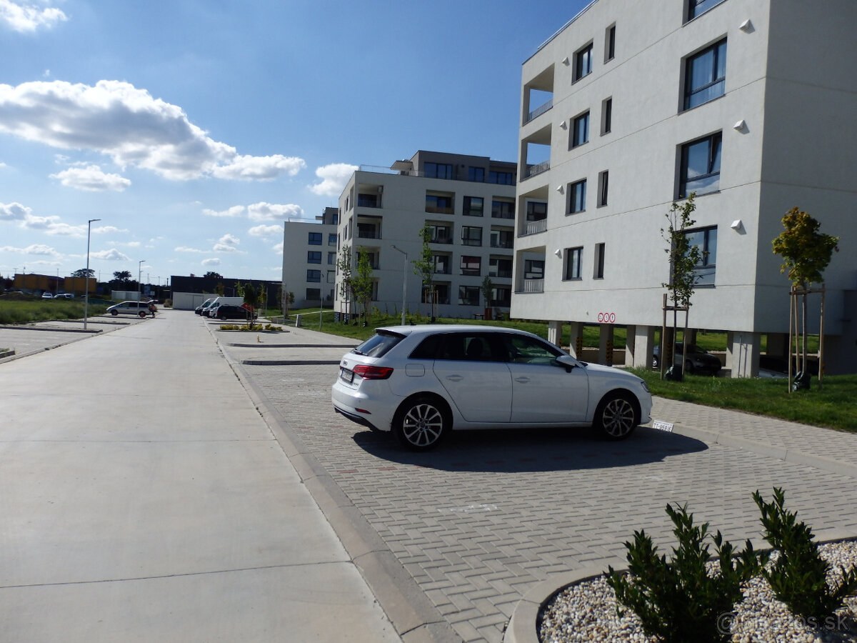 Parkovacie miesta Tulipánová-Cisárky - 2