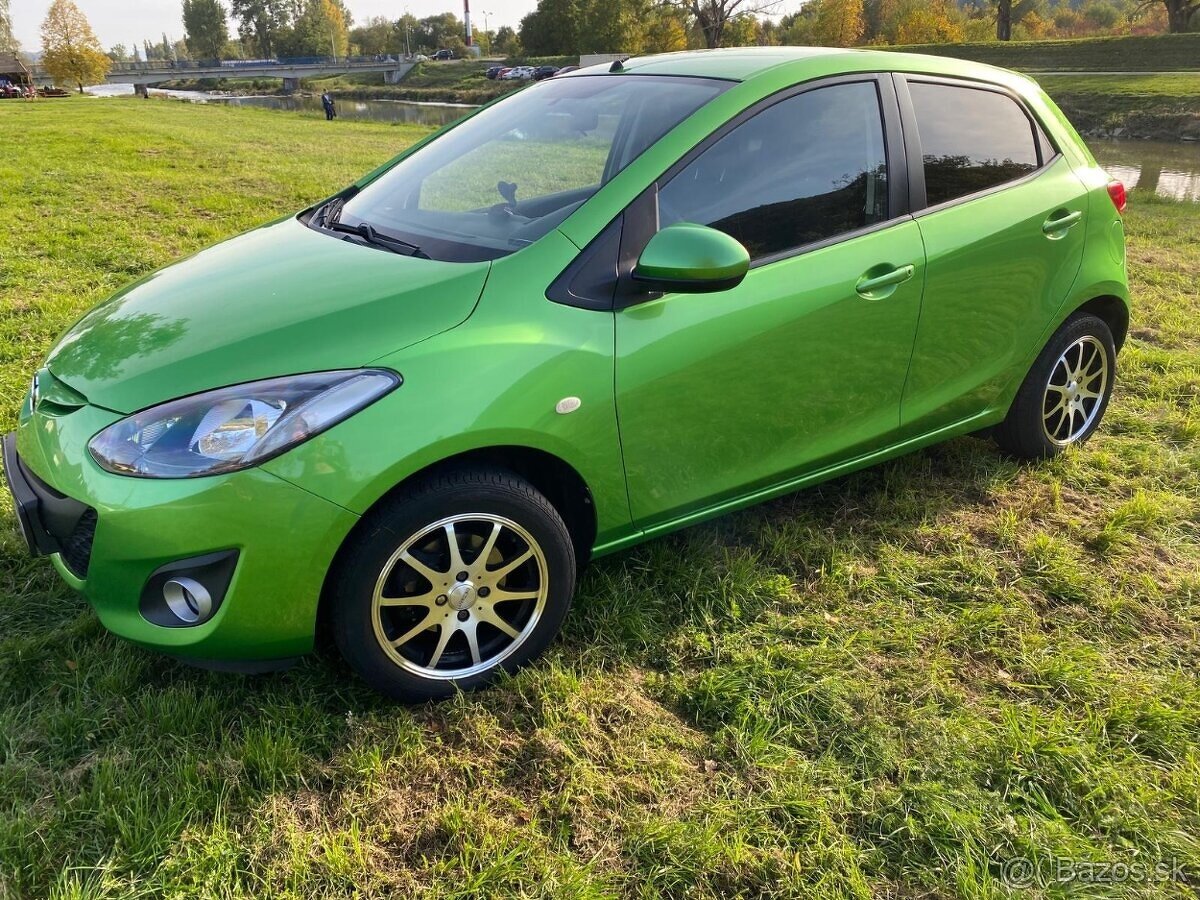 Mazda 2 TOP STAV, 75 000 km, STK platné do 08/2027 - 2
