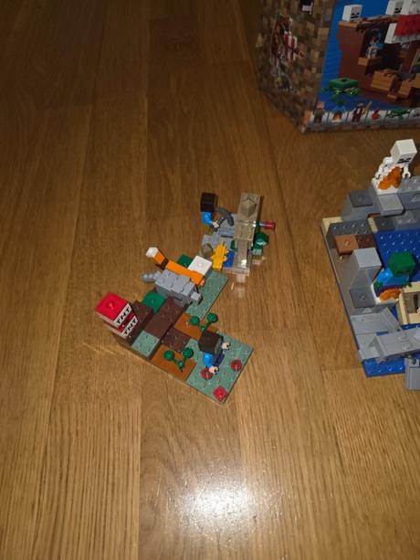 Lego Minecraft Dobrodružstvo na pirátskej lodi - 2