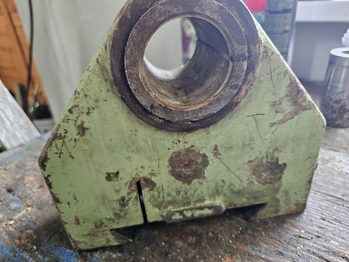 Predám oporné ložisko na frezu - 2