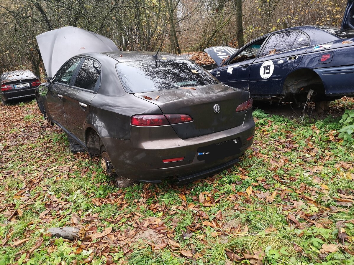 Rozpredám Alfa romeo 159 - 2
