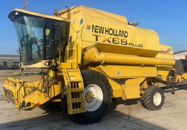 Kombajn New Holl TX68 - 2