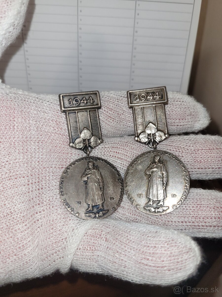 Odznak.vyznamenanie.R - 2