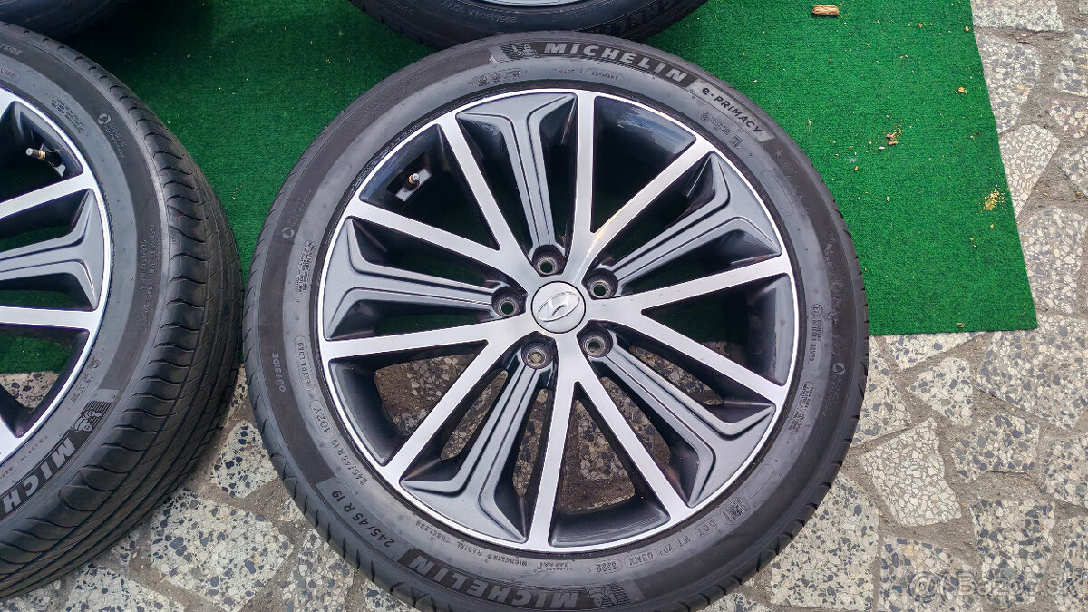 5x114,3 R19 --- HYUNDAI TUCSON - 2
