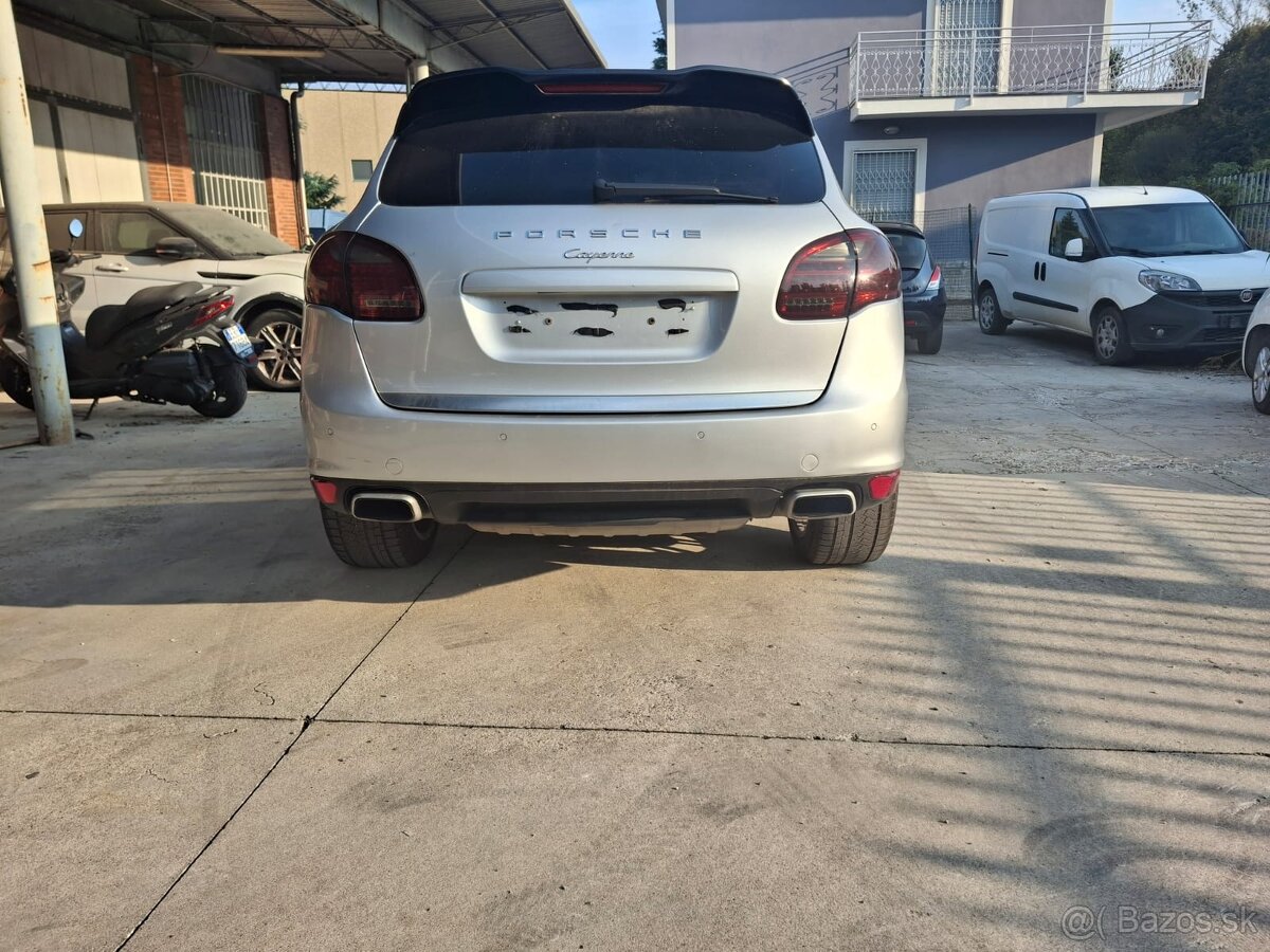 Porsche Cayenne - 2