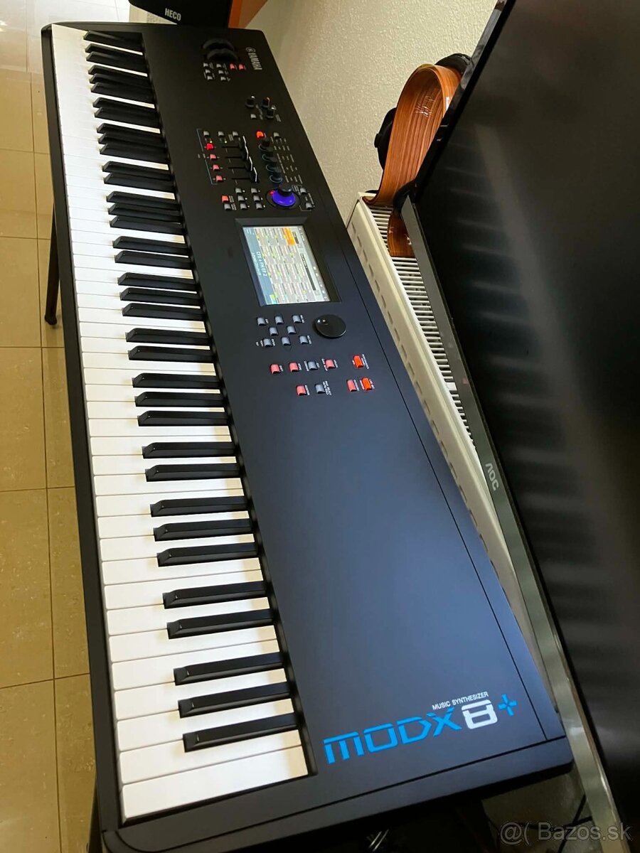 YAMAHA MODX 8 + , výborný stav, bohatá výbava. - 2