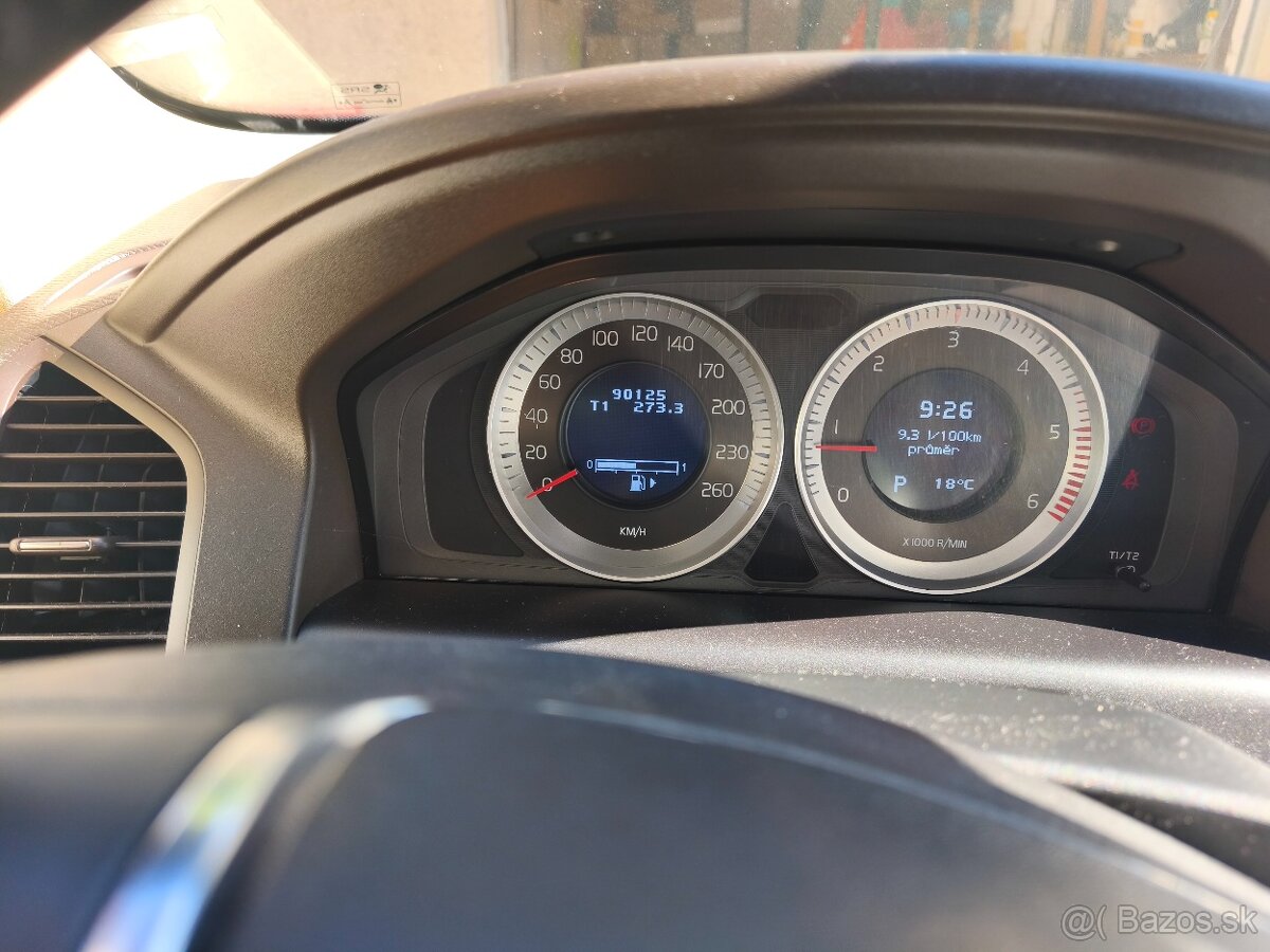 Predám Volvo XC60 r.v 2014 - 2