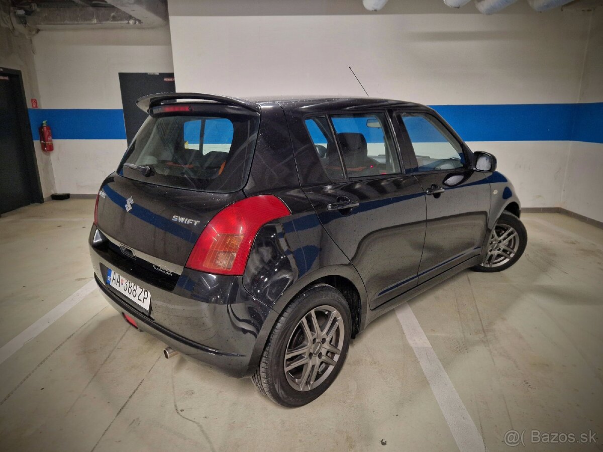 Suzuki Swift 1.3i - 2