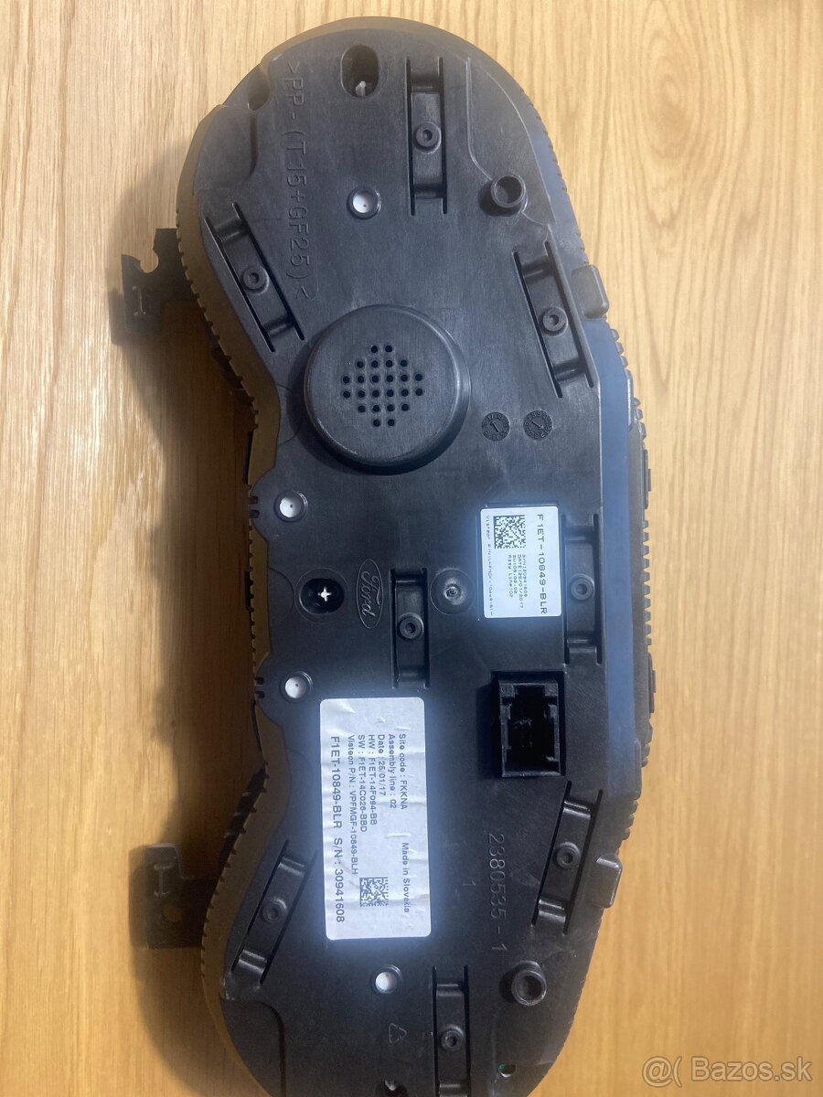 Predam budiky ford c-max/kuga - 2