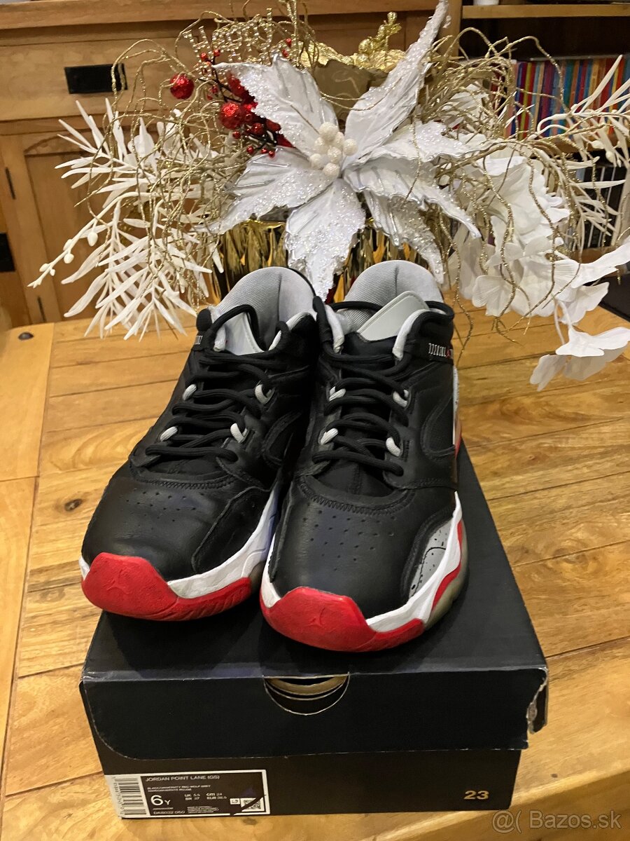 Kožené Jordan vel.37 - 2