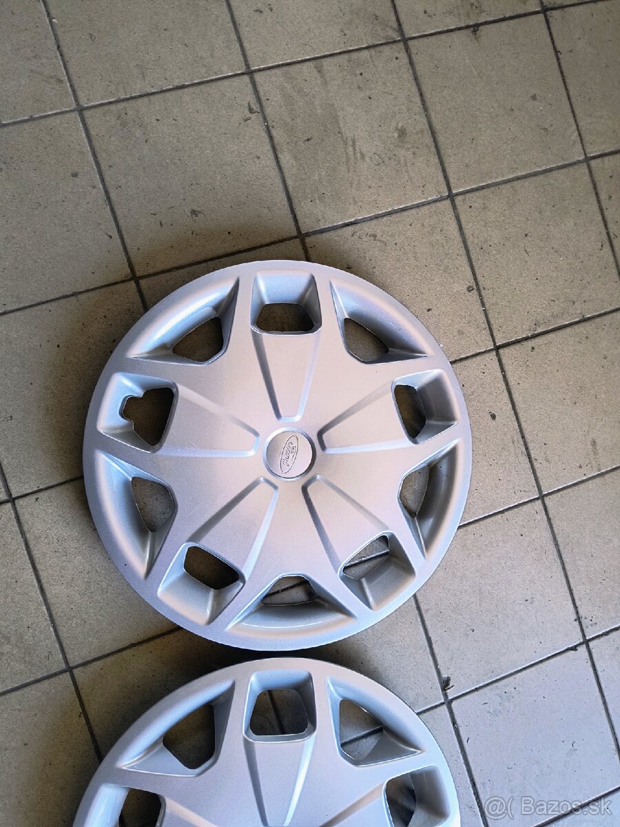 Predám originálne puklice Ford - 2