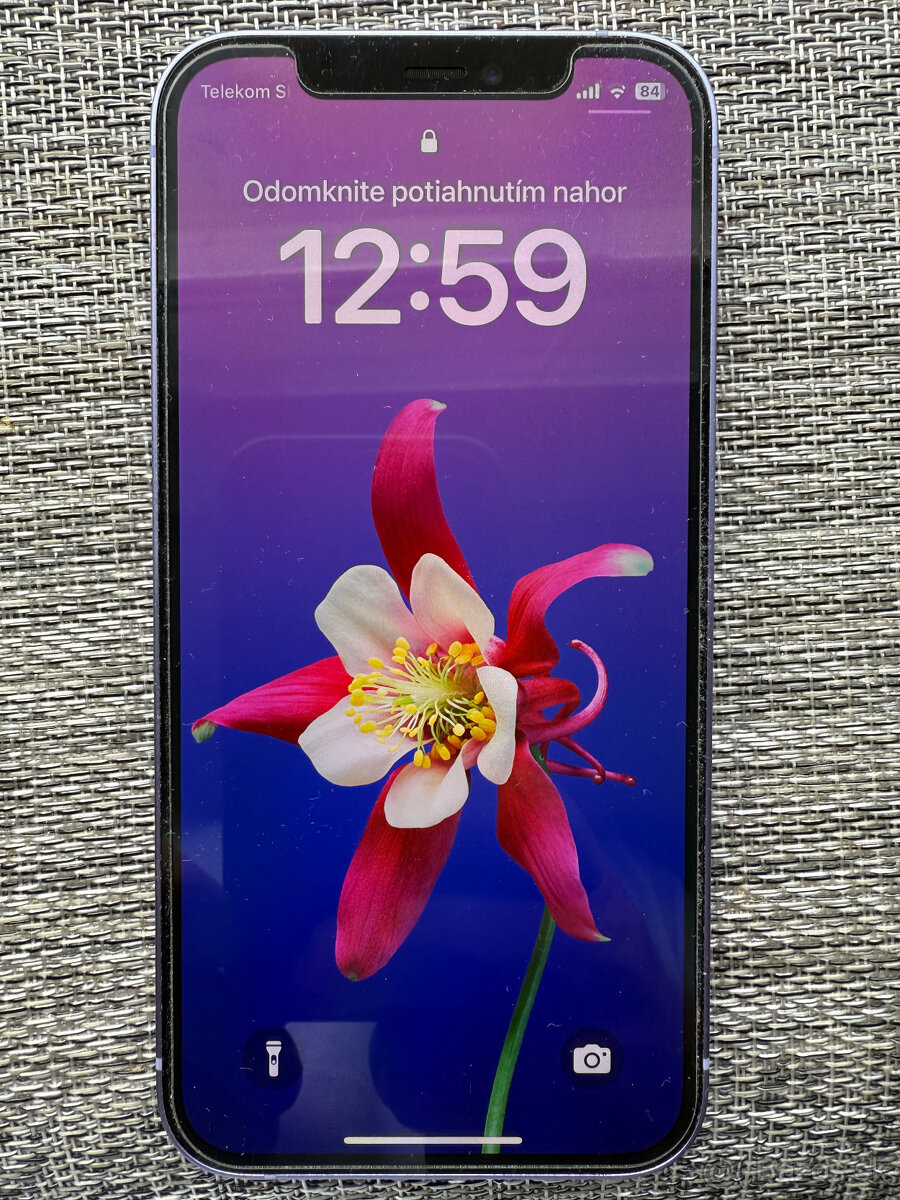 Predám iPhone 12 - 2