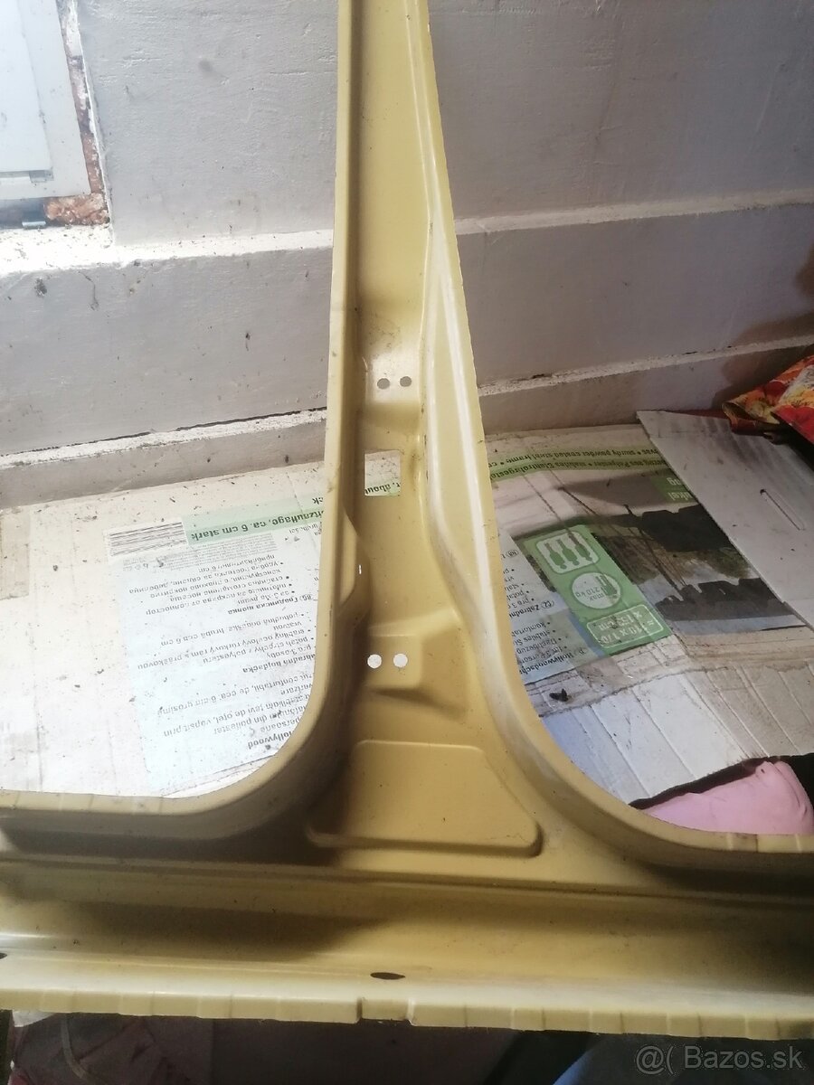 Stĺpik stredový Fabia1, ľavý - 2